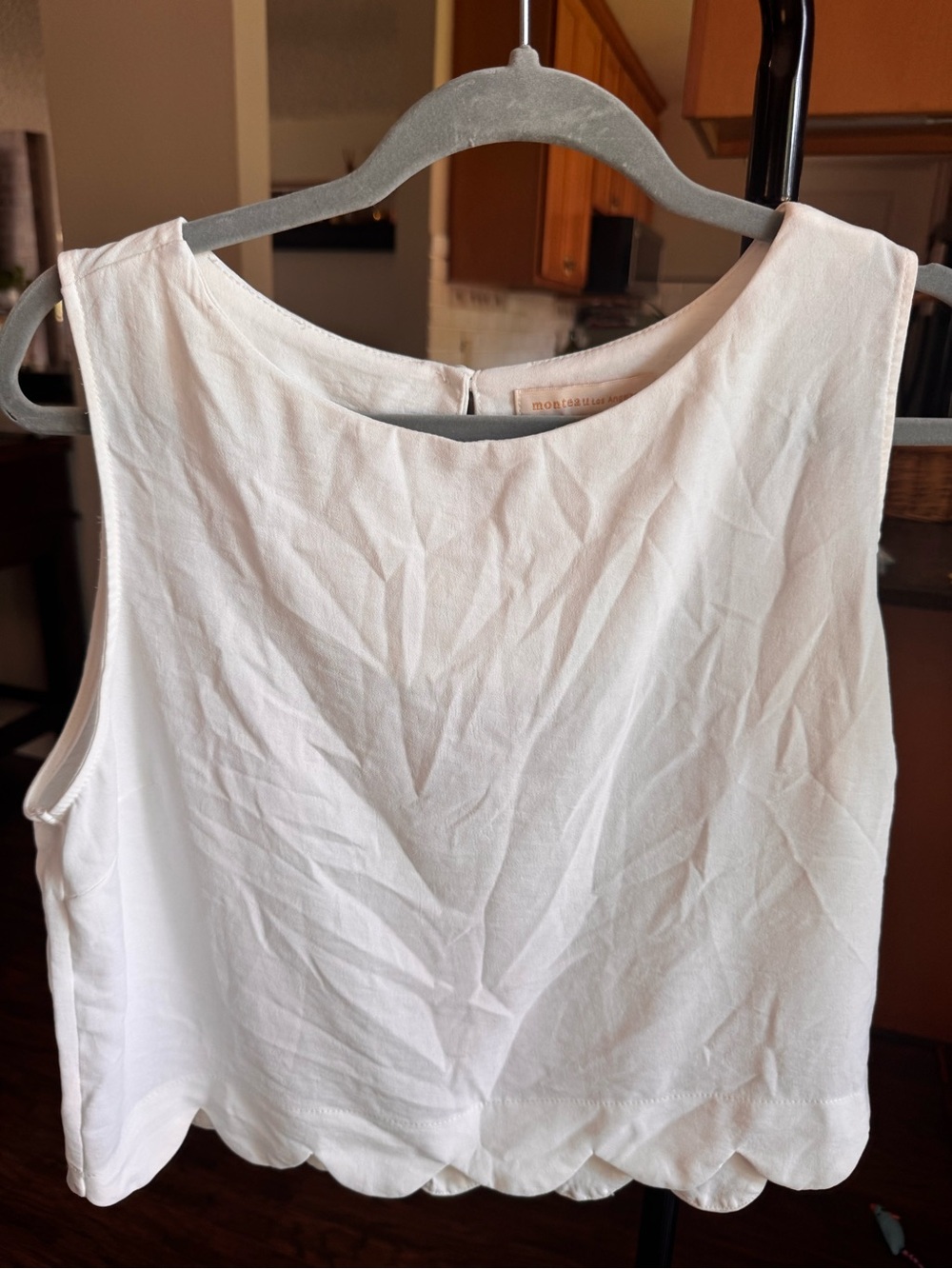 Monteau White Sleeveless Scalloped Hem Tank Top